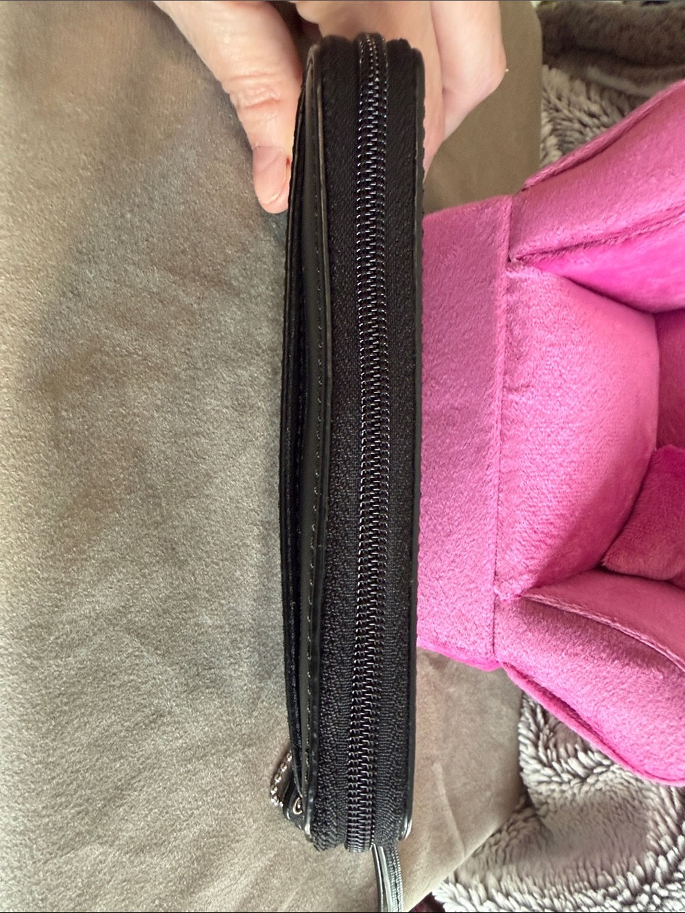 Coach Black Leather FULL Zip Wristlet Wallet with Silver Logo - Picture 5 of 7